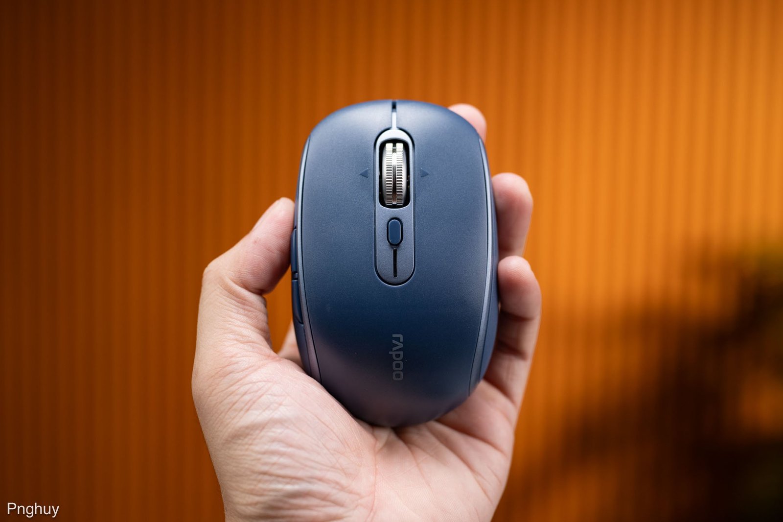 8882182_tren-tay-Rapoo-M590-pnghuy-28